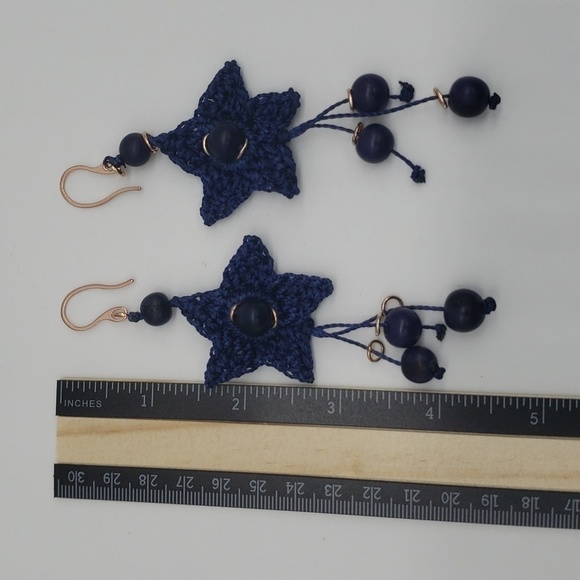 500- Crochet Stars Dangle Handmade Earrings NWT - Picture 3 of 4
